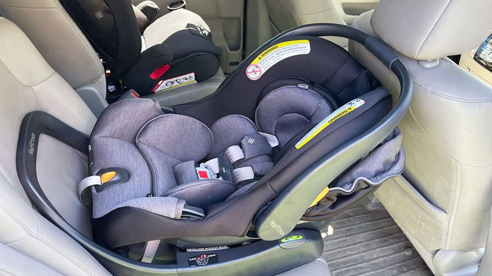 For families who need a child car seat, booking a private car in advance is usually the easiest option, with enough space for the car seat, passengers and luggage.