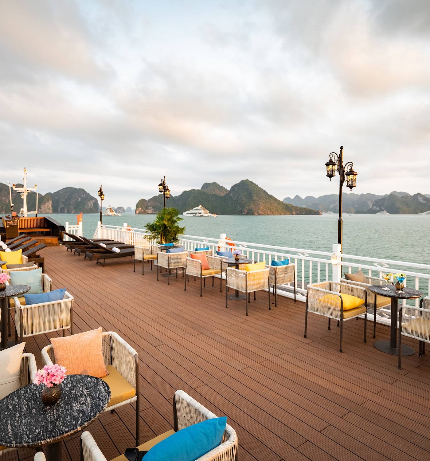 Cozy Bay Grand Cruise