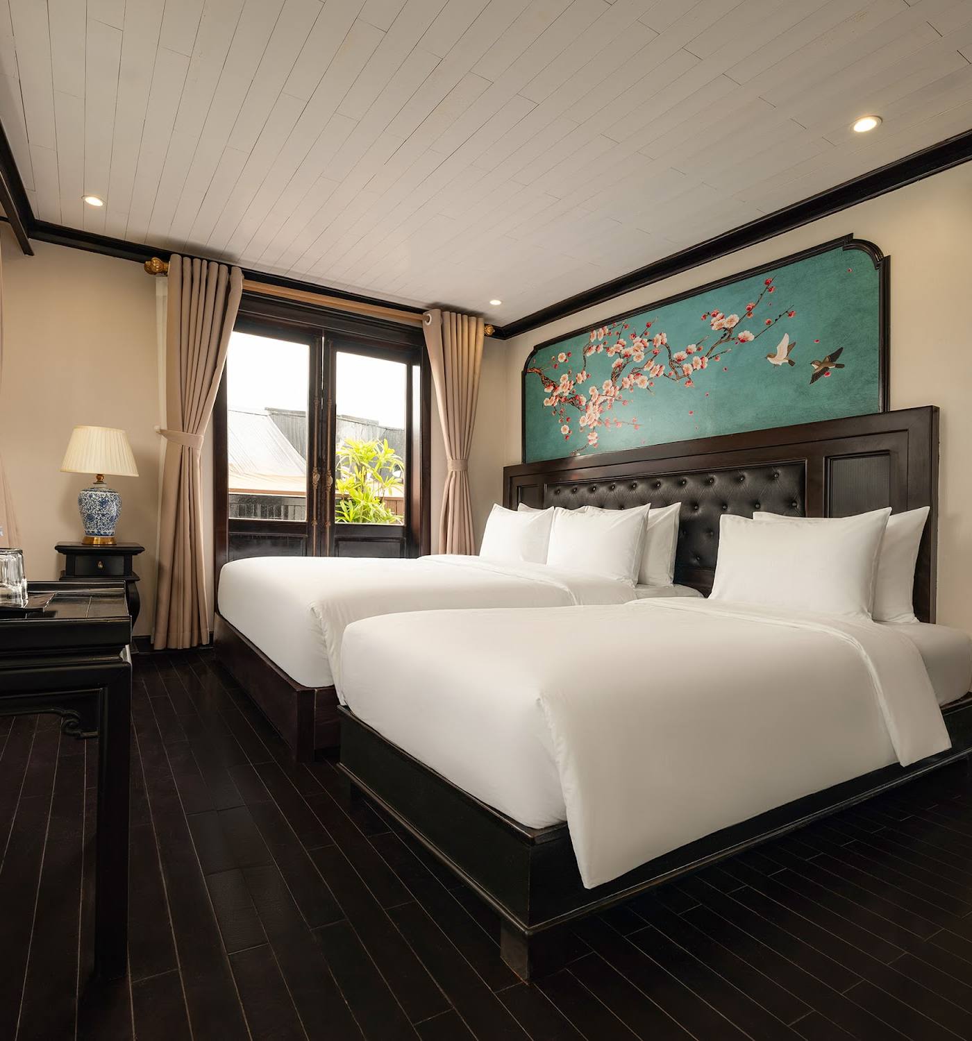 Cozy Bay Grand Cruise