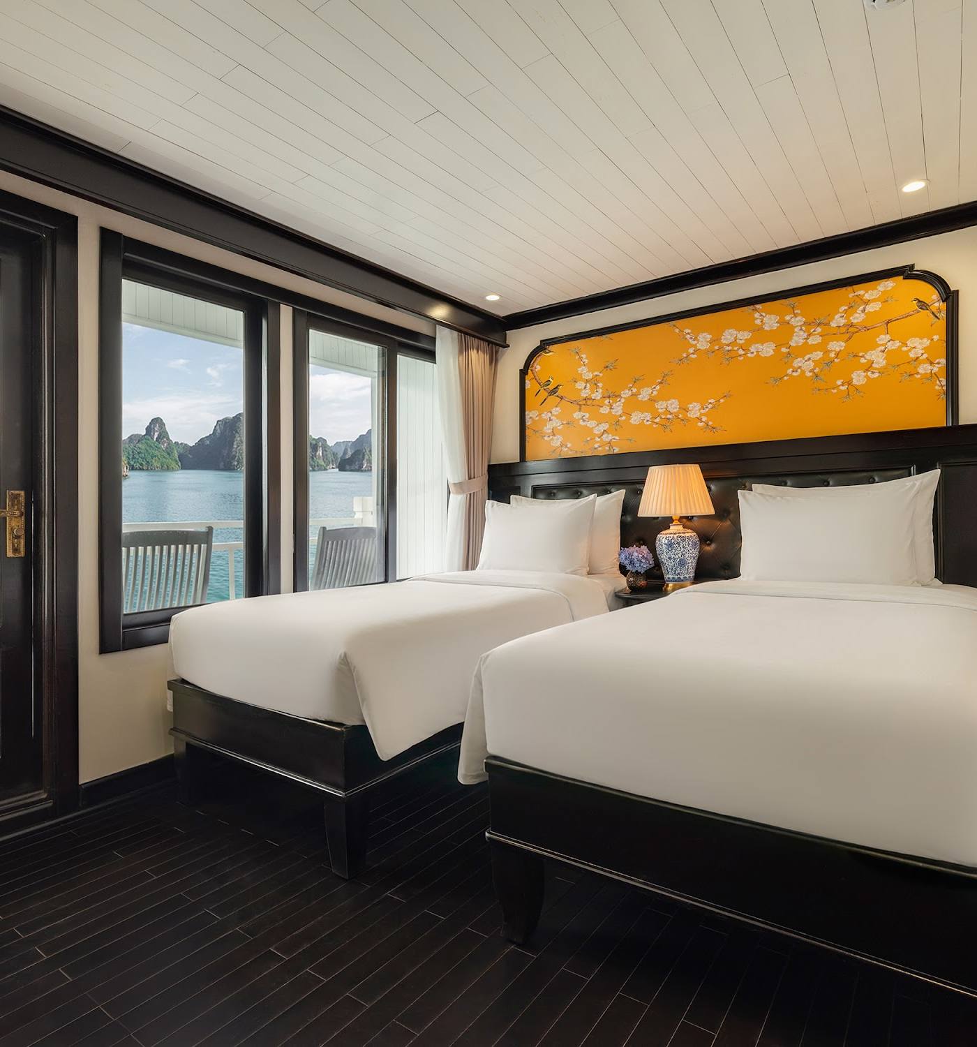 Cozy Bay Grand Cruise