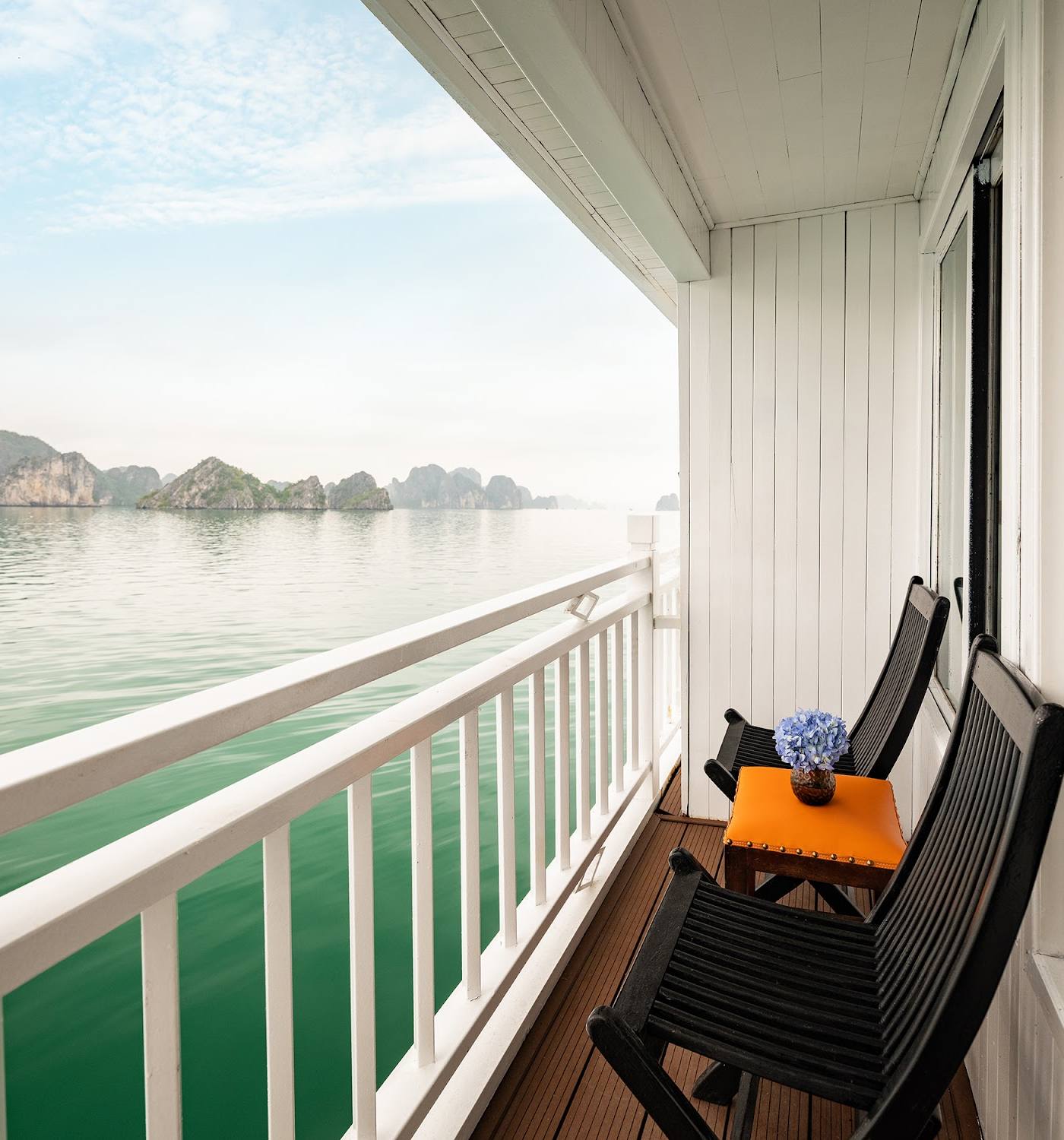 Cozy Bay Grand Cruise