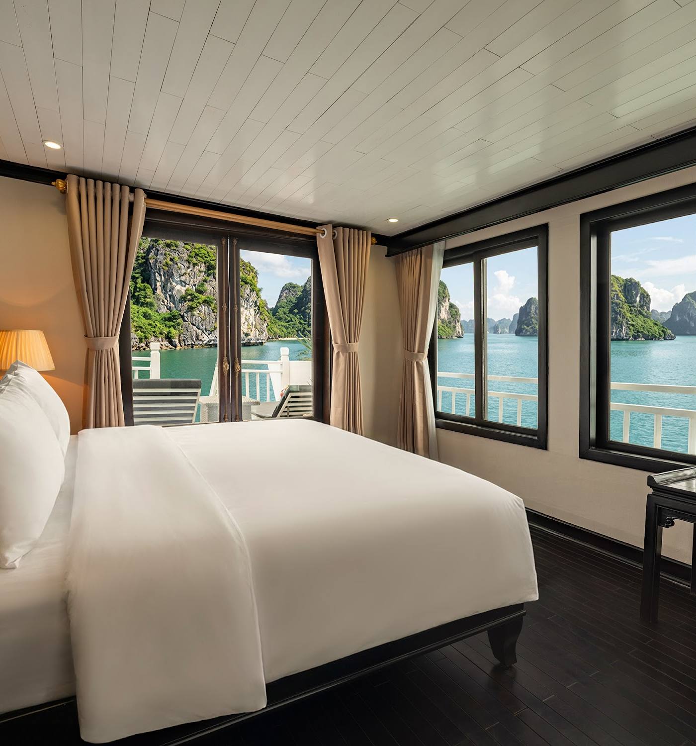 Cozy Bay Grand Cruise