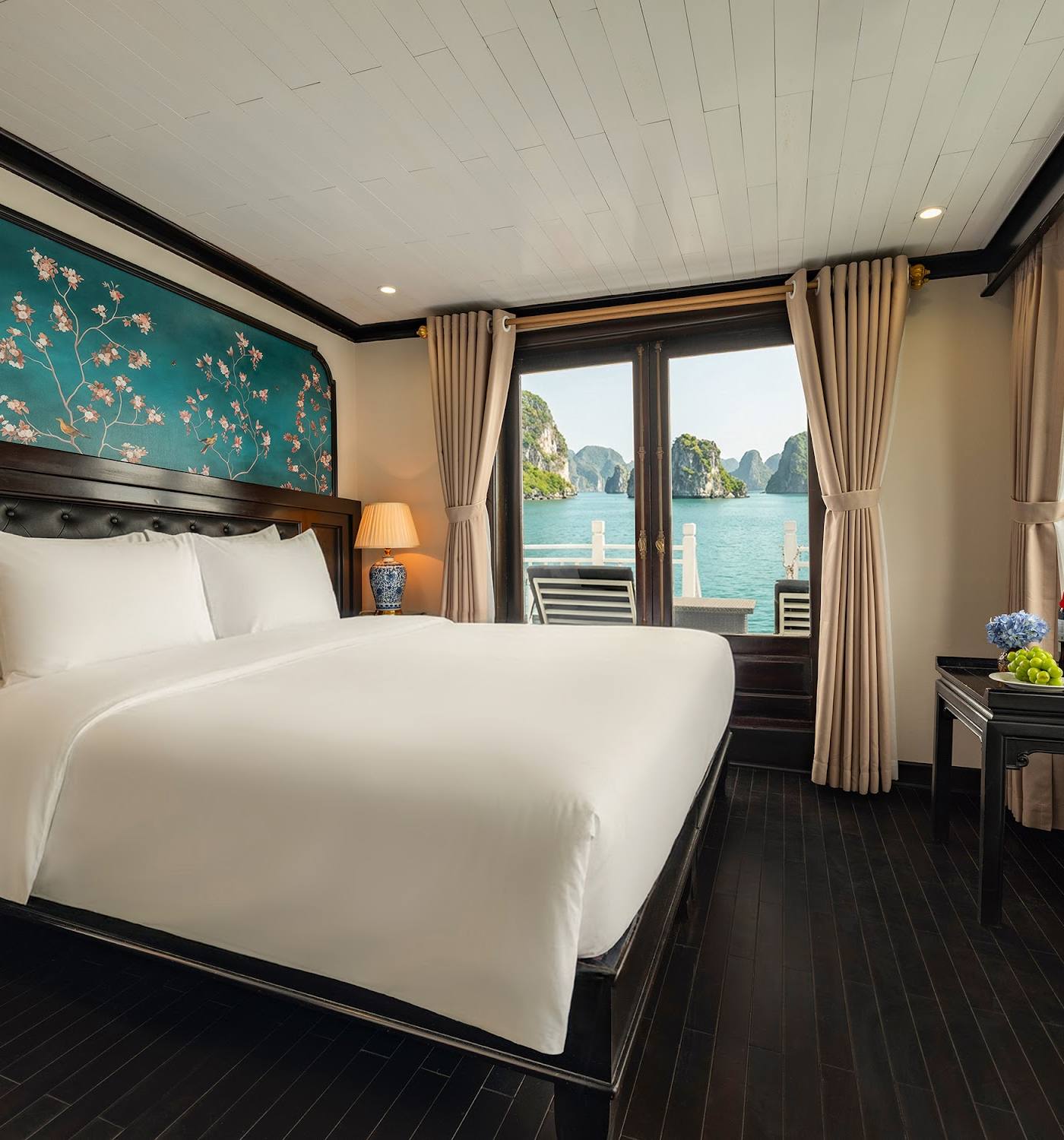 Cozy Bay Grand Cruise