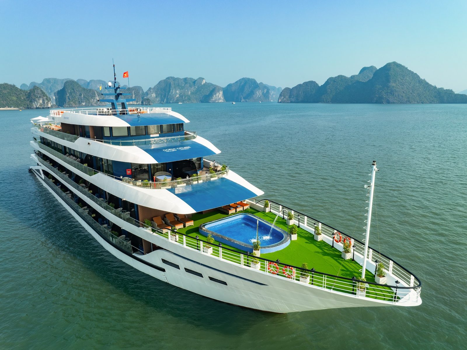 2 Days / 1 Night Cruises