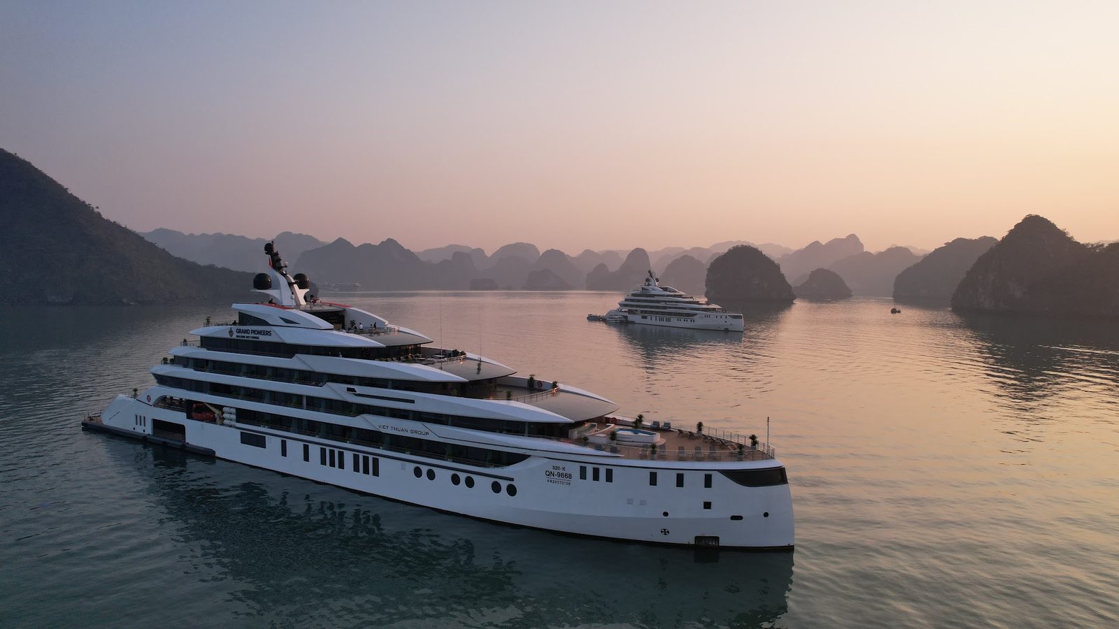 2 Days / 1 Night Cruises