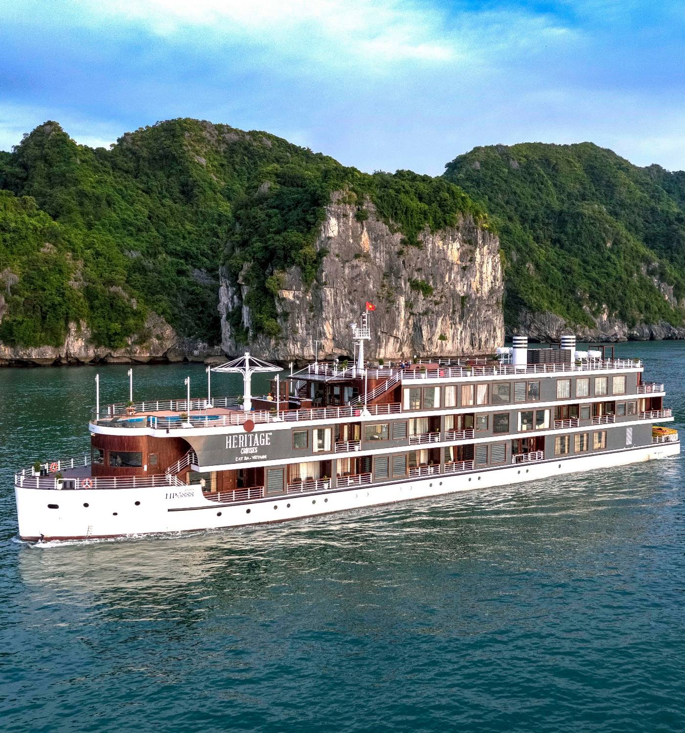 Heritage Bình Chuẩn Cruise