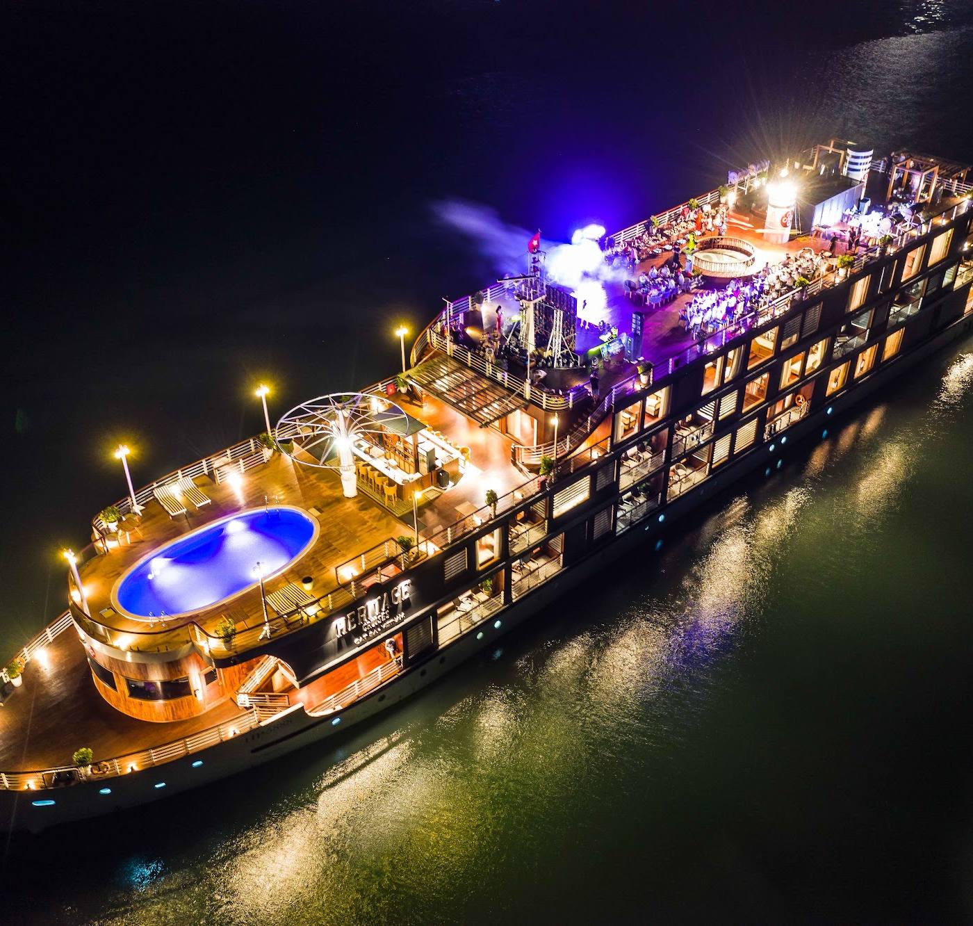Heritage Bình Chuẩn Cruise