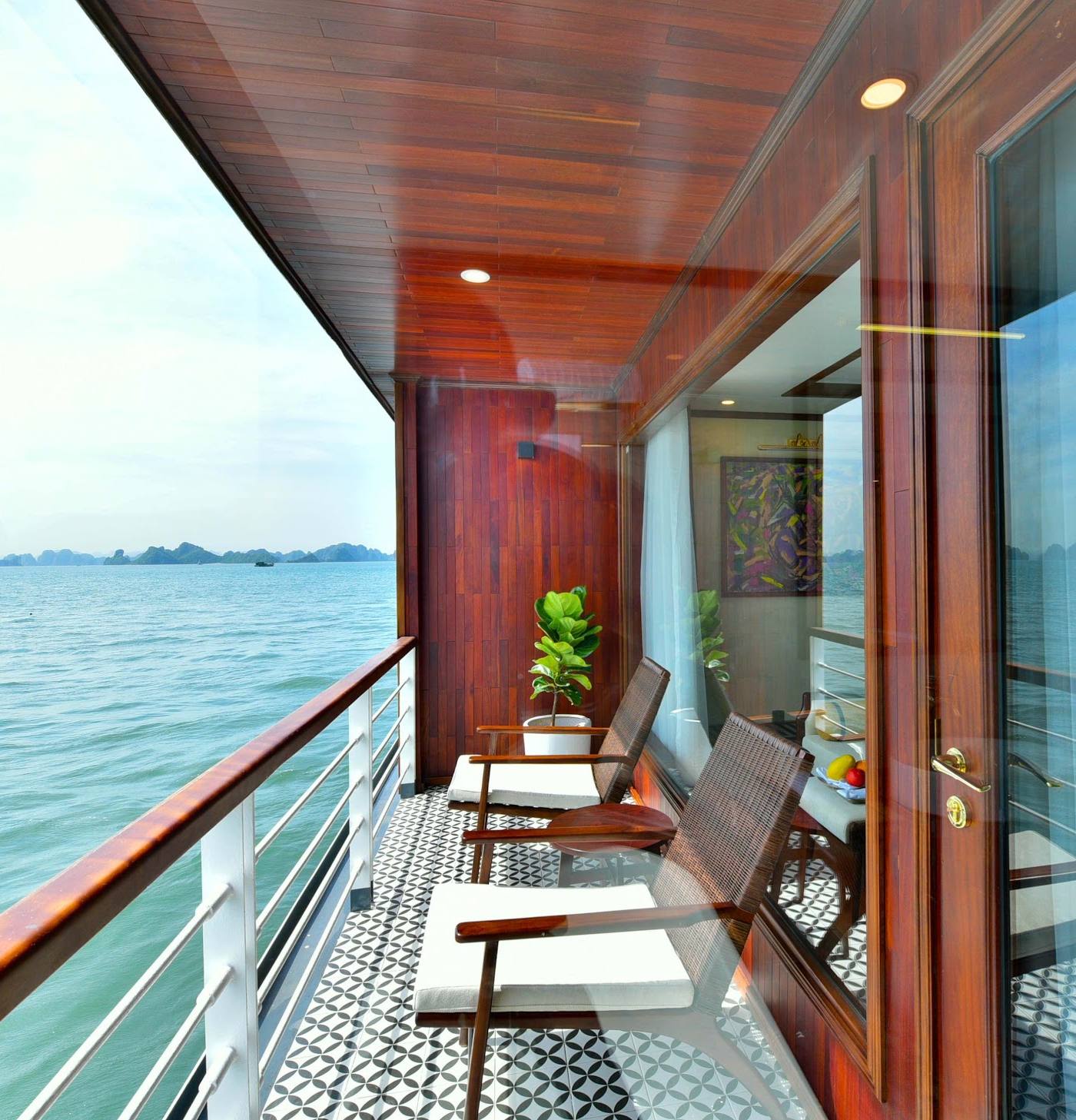 Heritage Bình Chuẩn Cruise