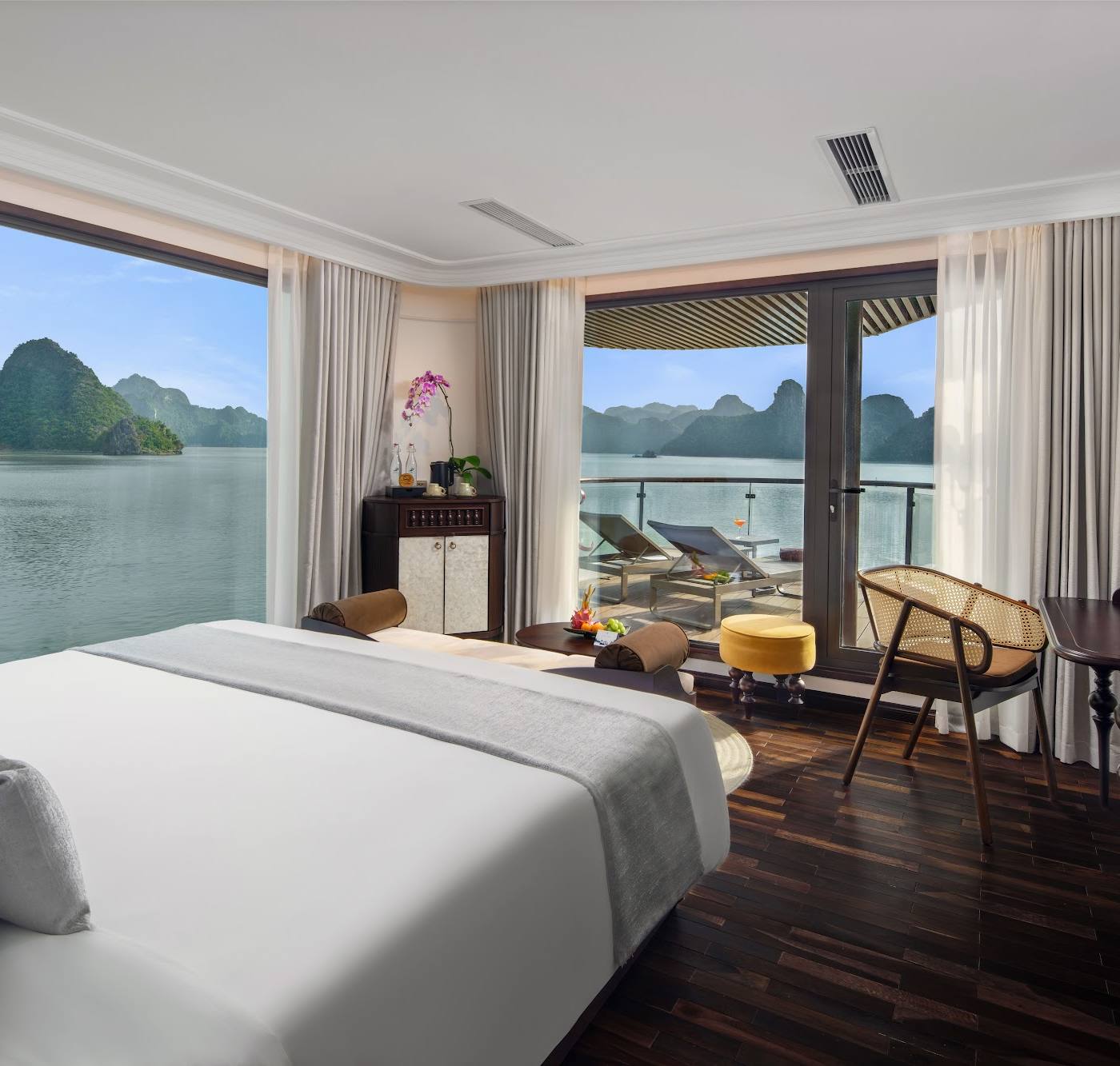 Lyra Grandeur Cruise