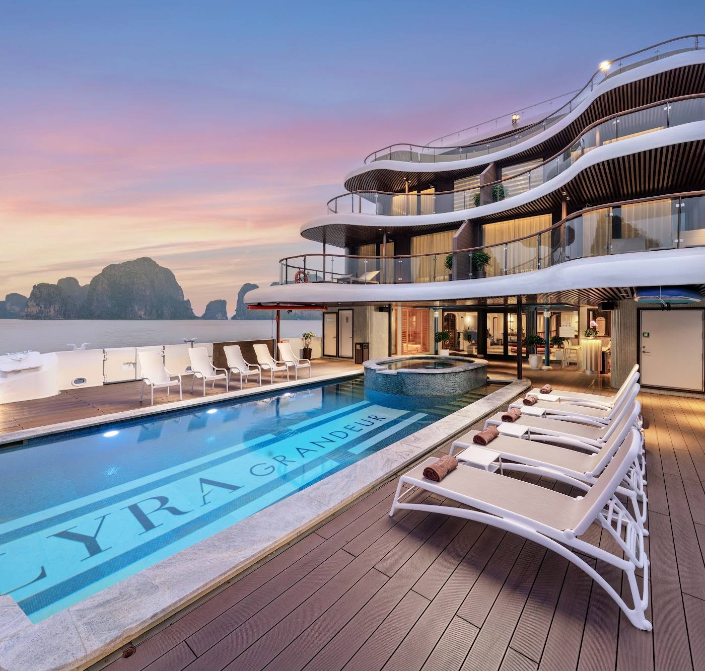 Lyra Grandeur Cruise