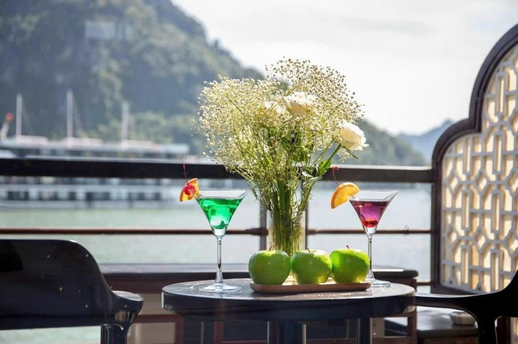 Aqua Elegance Cruise