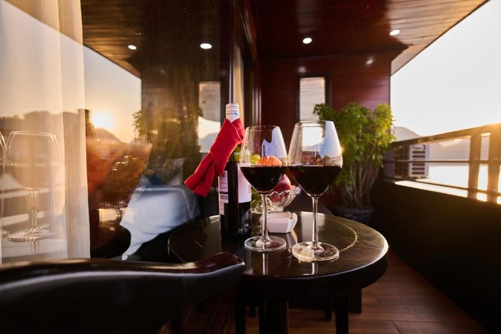 Aqua Elegance Cruise