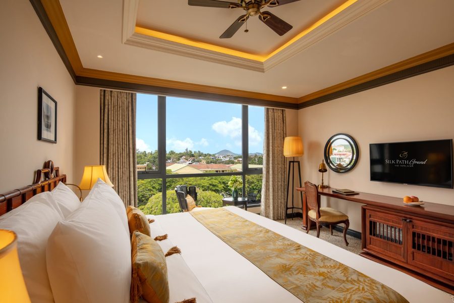 Silk Path Grand Hue Hotel & Spa - Premium Classic