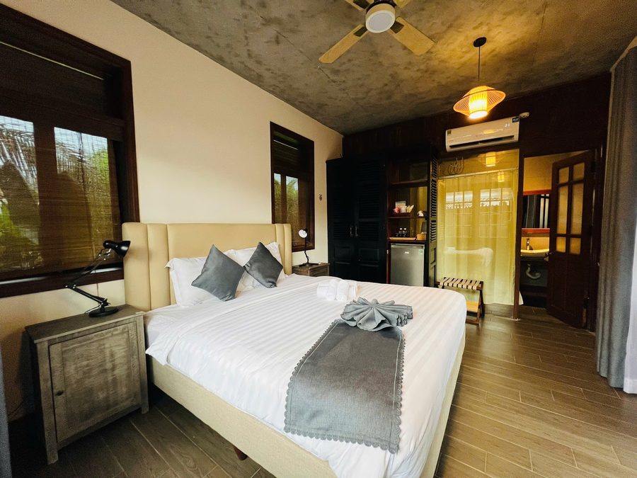 Hoianbang Beach Front Villa - Deluxe Double Room