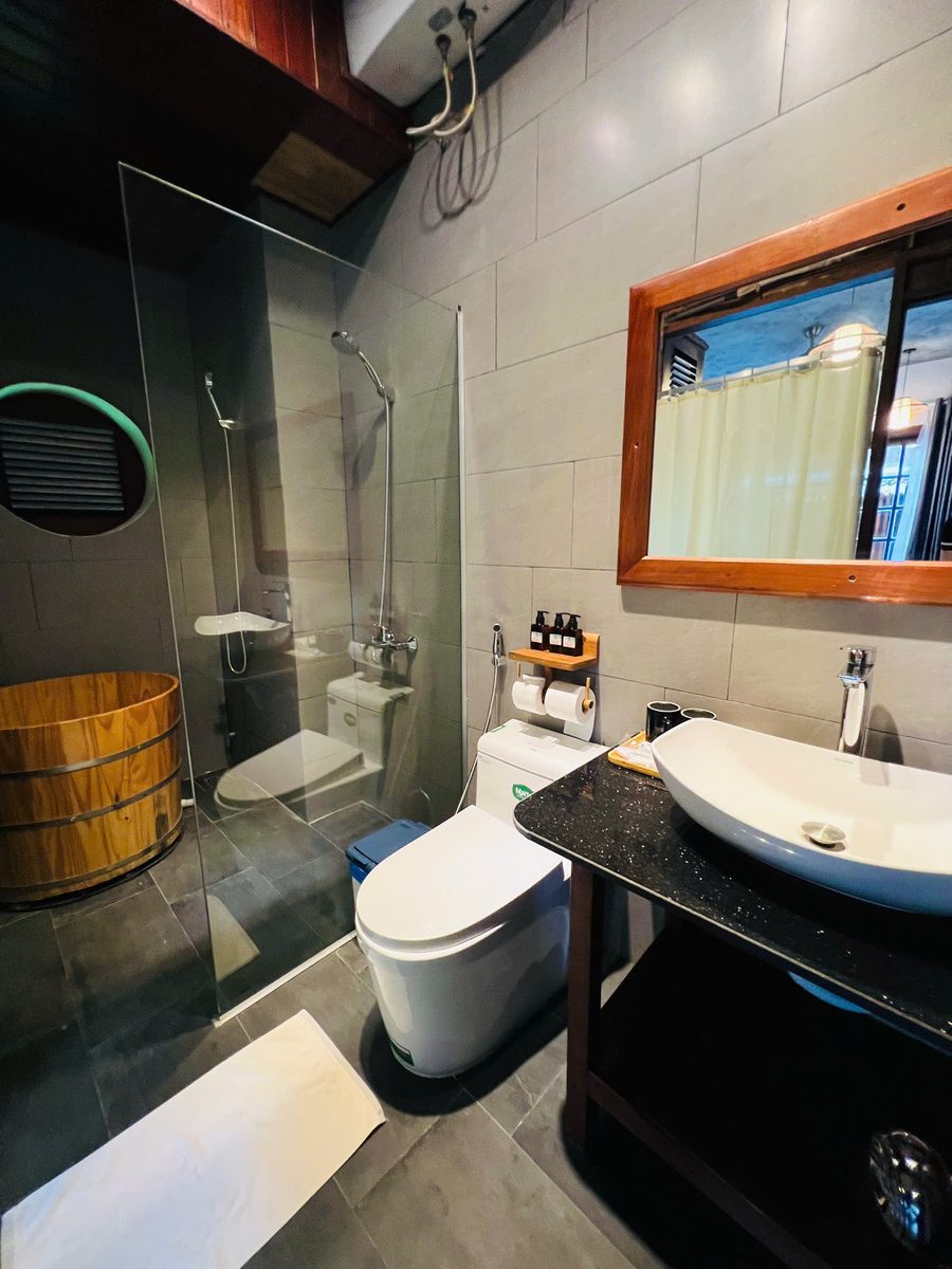 Hoianbang Beach Front Villa - Deluxe Double Room