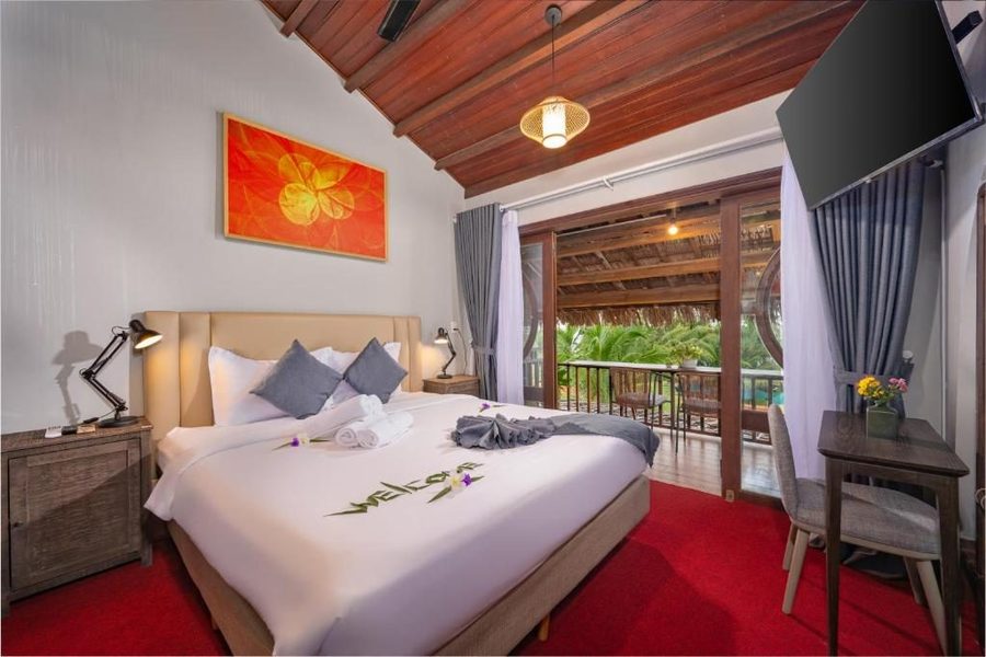 Hoianbang Beach Front Villa - Sea View Double with Balcony