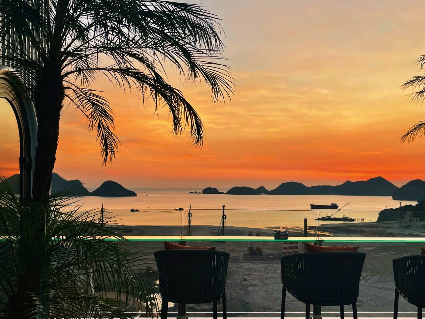 The Moon Boutique Hotel Cat Ba