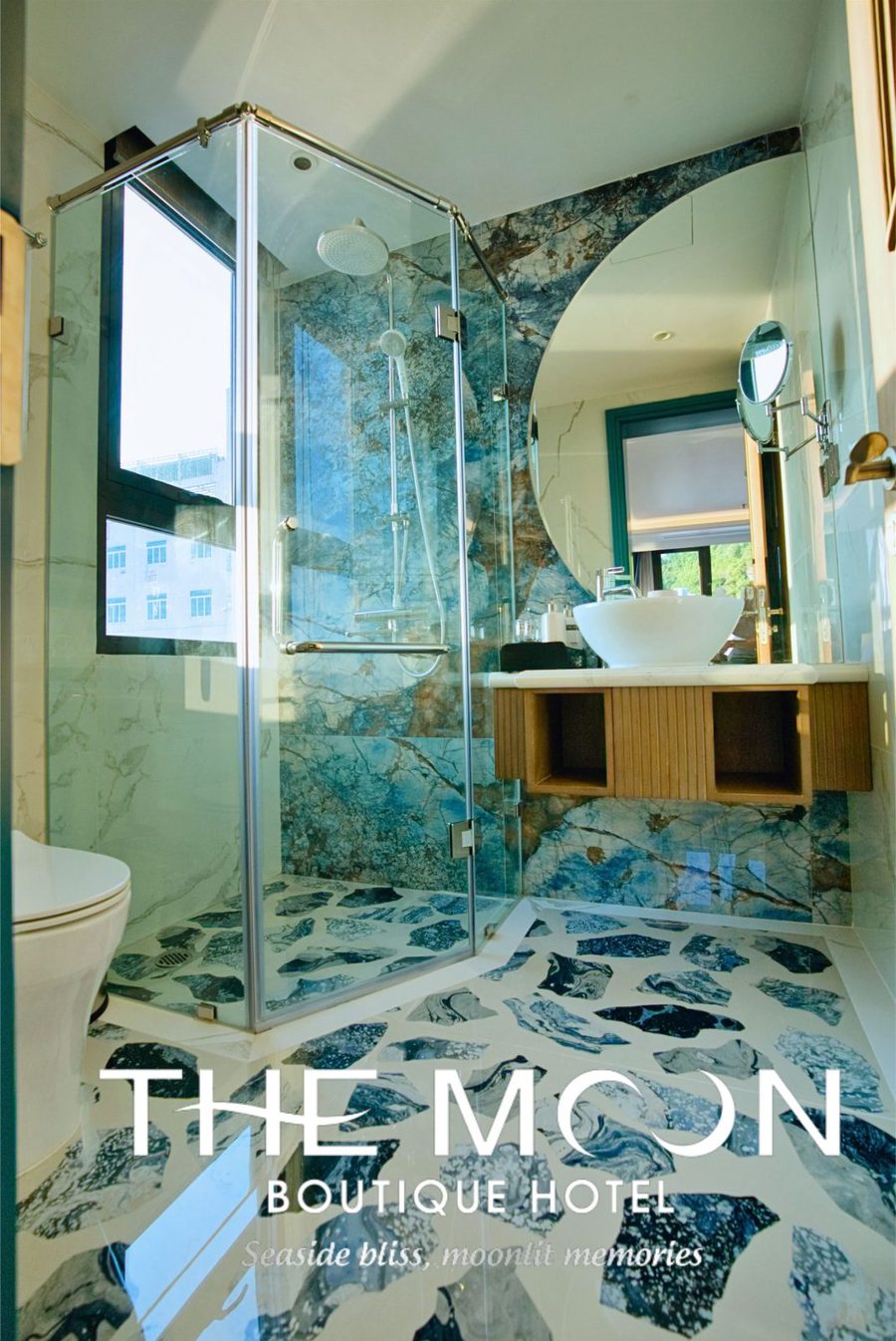 The Moon Boutique Hotel Cat Ba - Deluxe King Suite