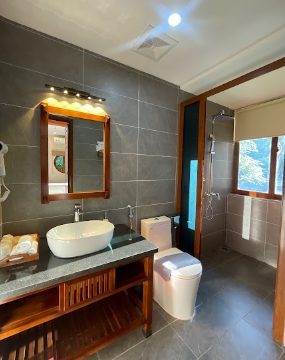 Athena Premier Resort - Deluxe Triple Garden / Lake View