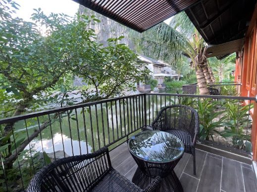 Athena Premier Resort - Deluxe Triple Garden / Lake View