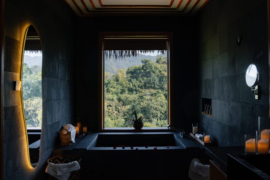 An Chang Retreat & Spa - Peach Blossom Lakeview Bungalow