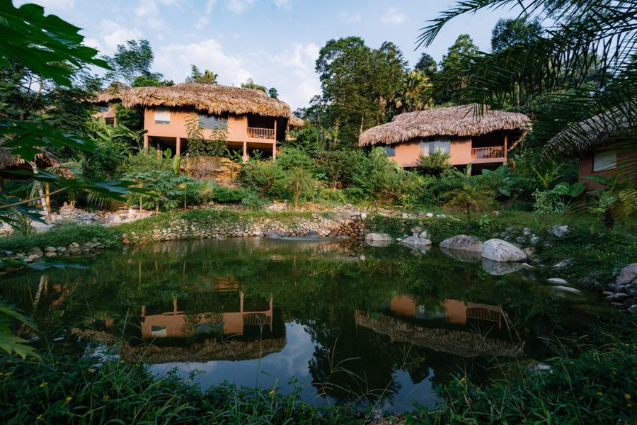 An Chang Retreat & Spa - Peach Blossom Lakeview Bungalow