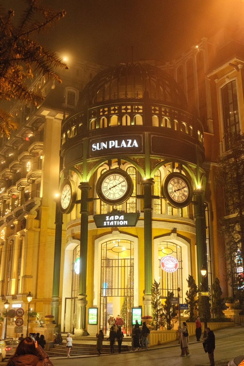 Sun Plaza and Sapa Station lit up at night Sun Plaza and Sapa Station lit up at night