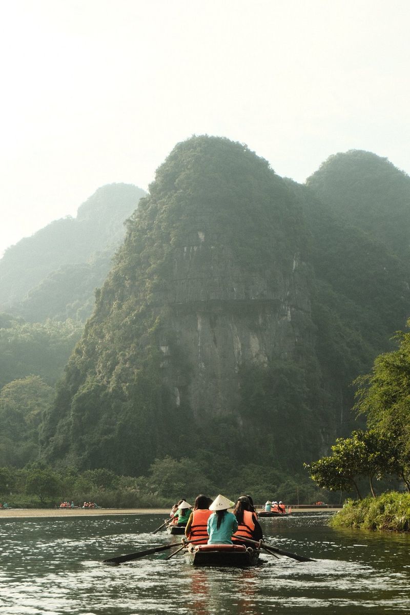 Rowing through the Ninh Binh karst Rowing through the Ninh Binh karst