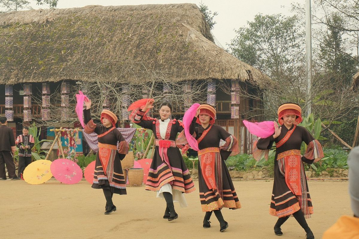 A traditional dance performance in a Sapa village A traditional dance performance in a Sapa village