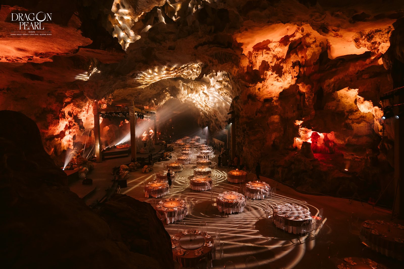 Dragon Pearl Cave dinner & show