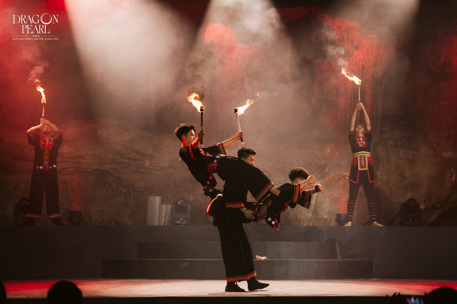 Dragon Pearl Cave dinner & show
