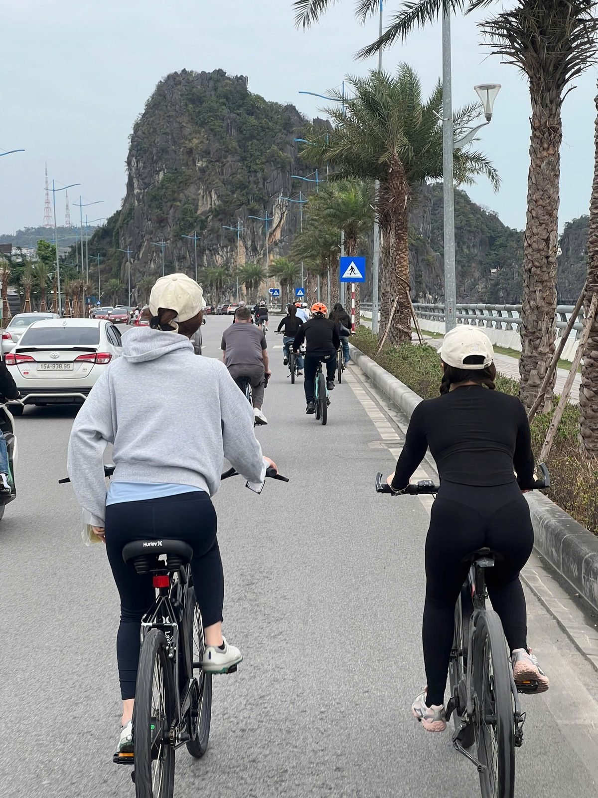 Ha Long City bike tour