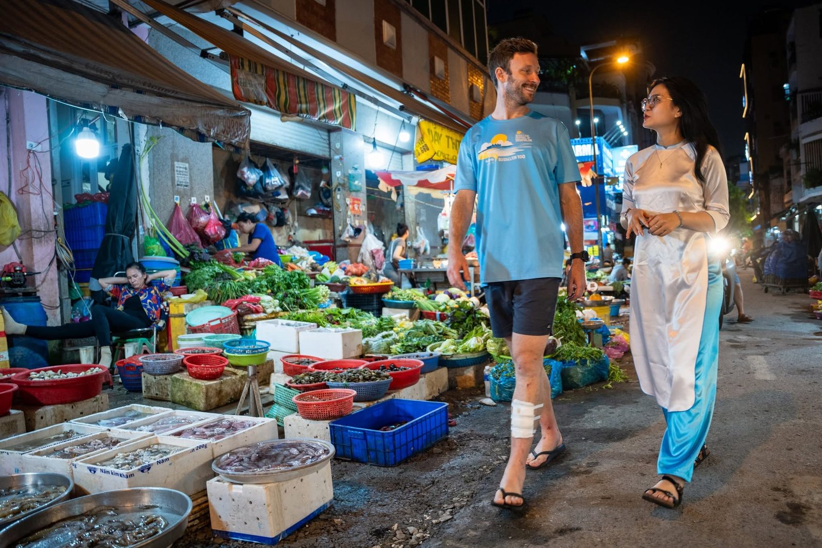 Saigon Night Scooter & Street Food Experience photo 4