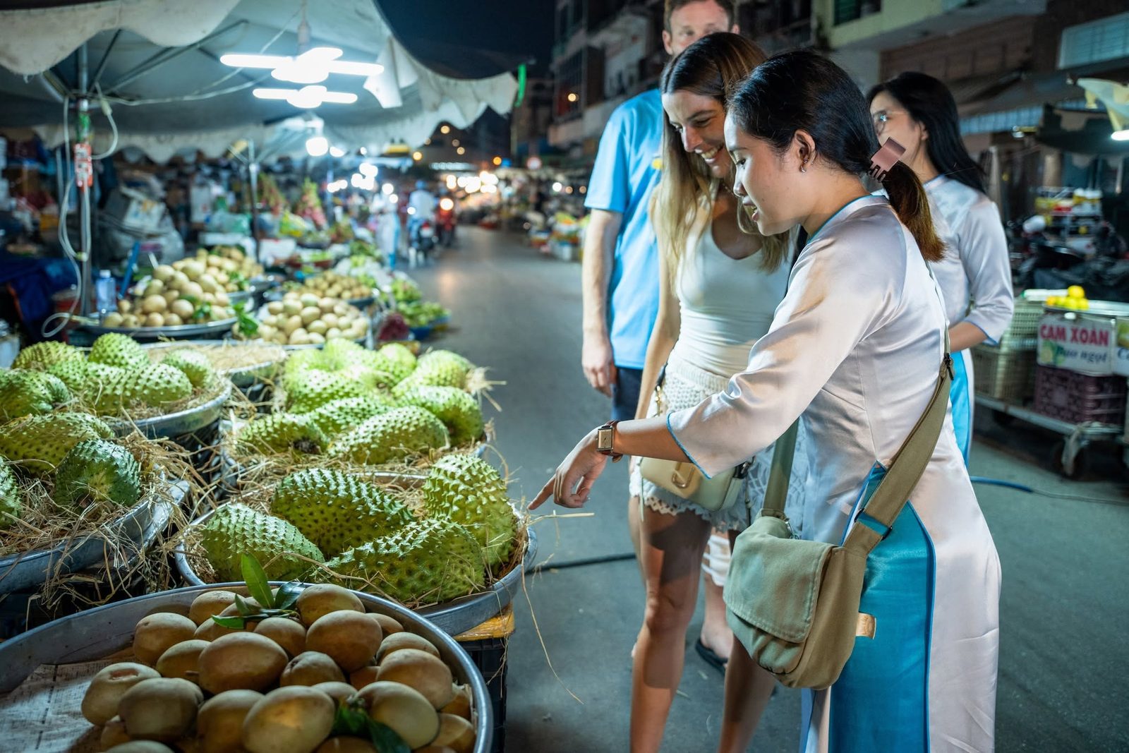 Saigon Night Scooter & Street Food Experience photo 5