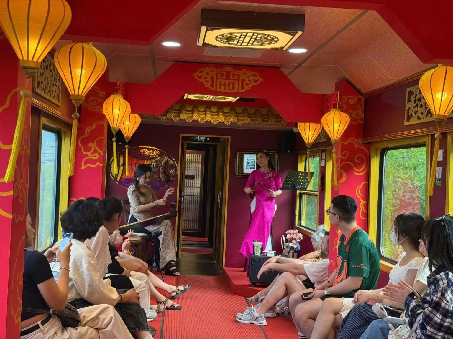 Hue ⇄ Da Nang Heritage Train photo 5