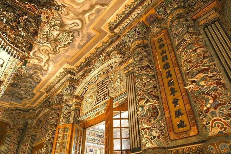 Hue Imperial City & Royal Tombs Day Trip photo 4