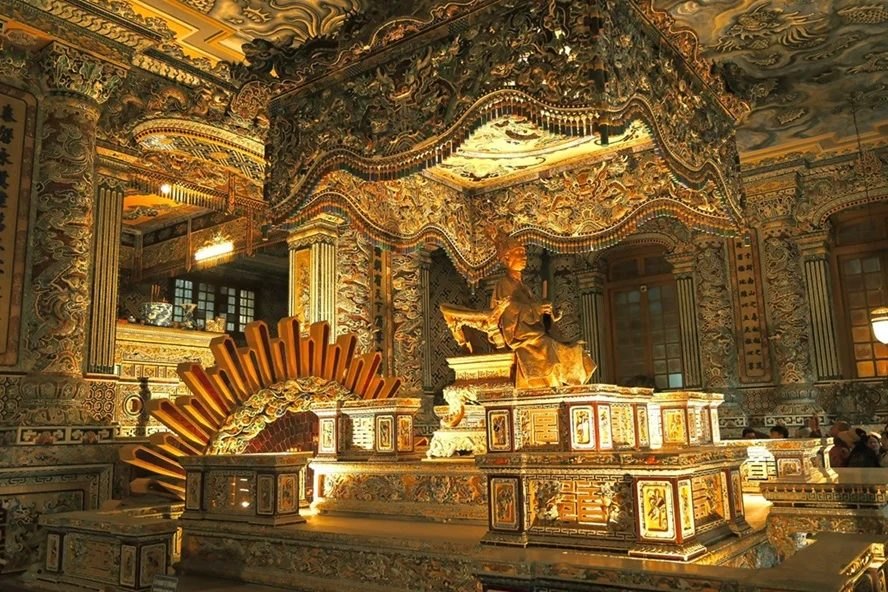 Hue Imperial City & Royal Tombs Day Trip photo 5