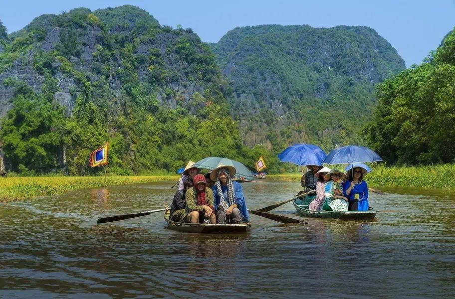 Bai Dinh Pagoda, Trang An & Mua Cave photo 6