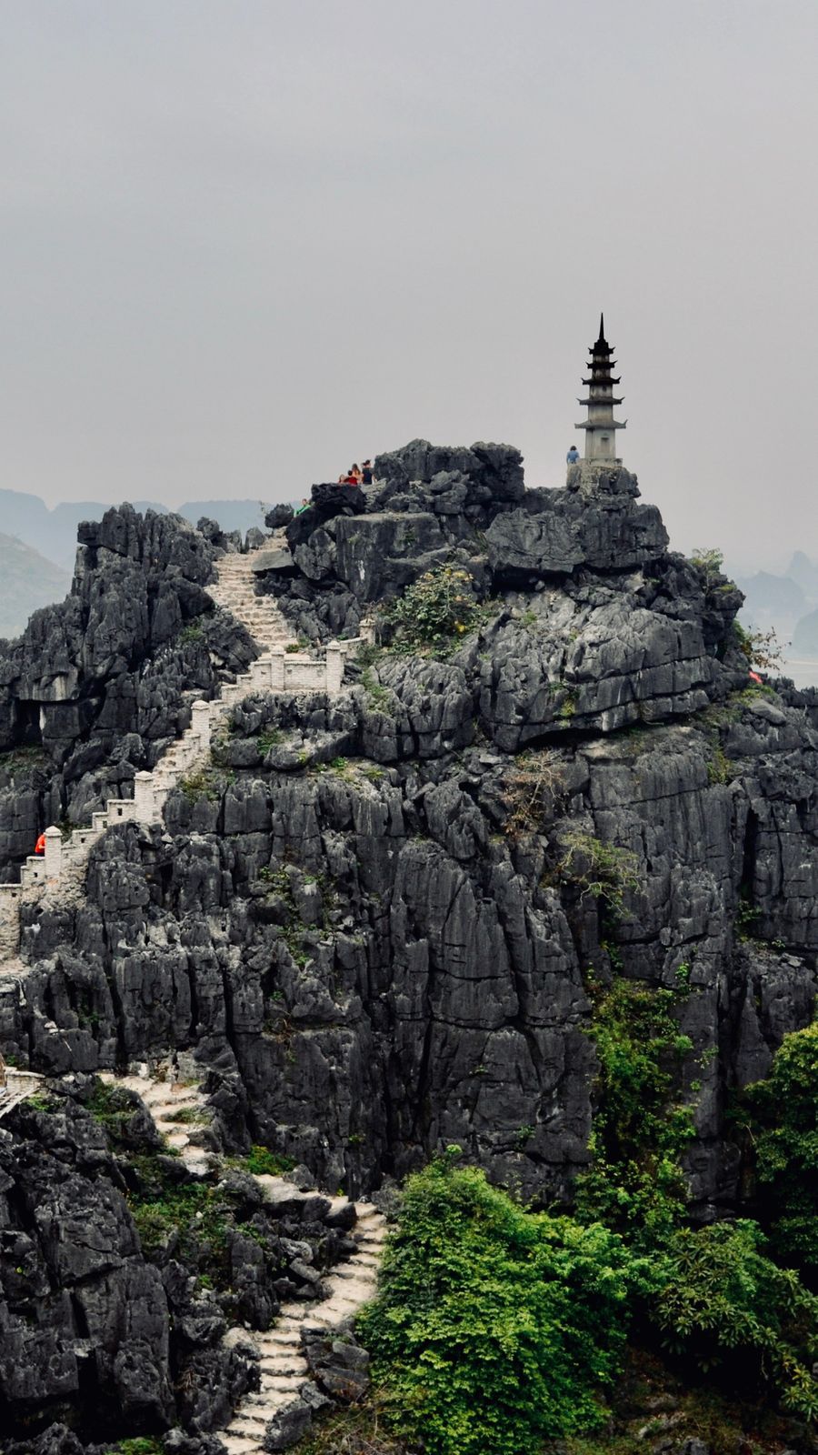 Ninh Binh group tour — scenery and activities