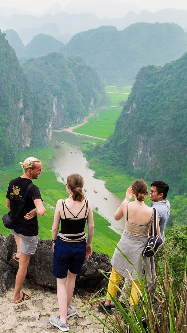 Ninh Binh group tour — scenery and activities