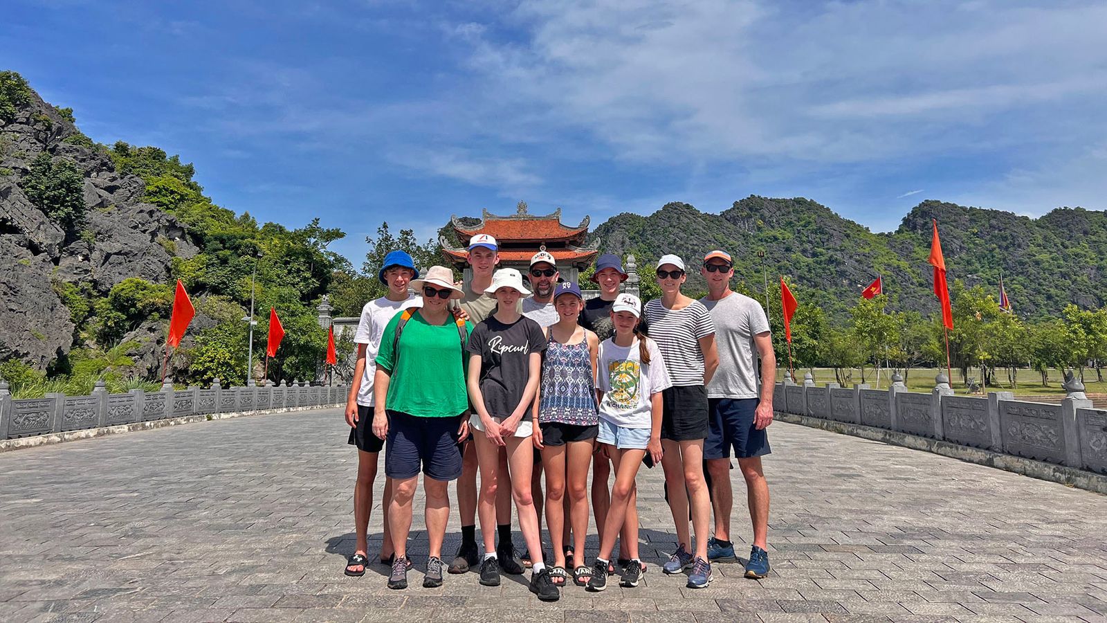 Ninh Binh group tour — scenery and activities