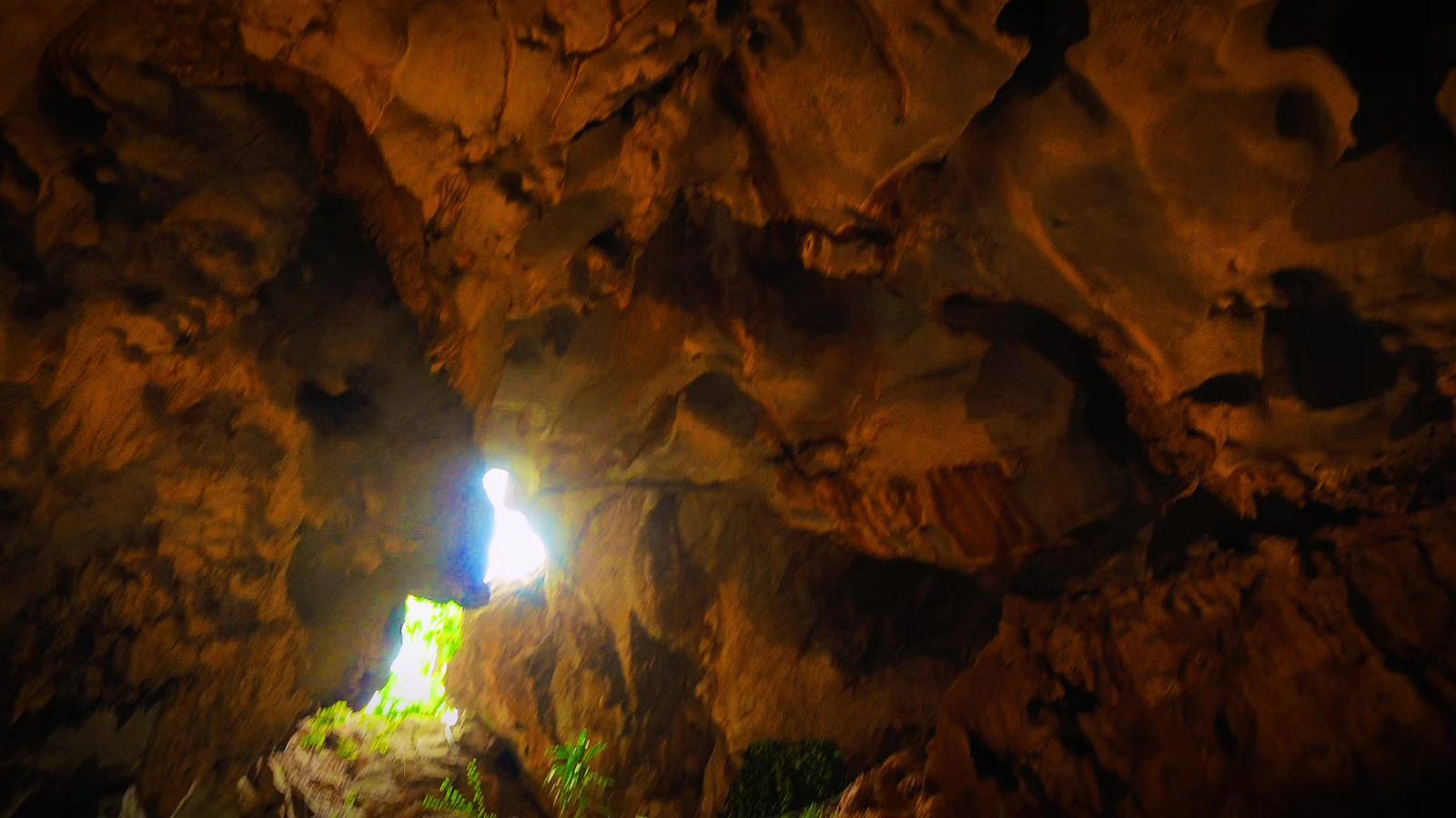 Vung Duc Cave tour